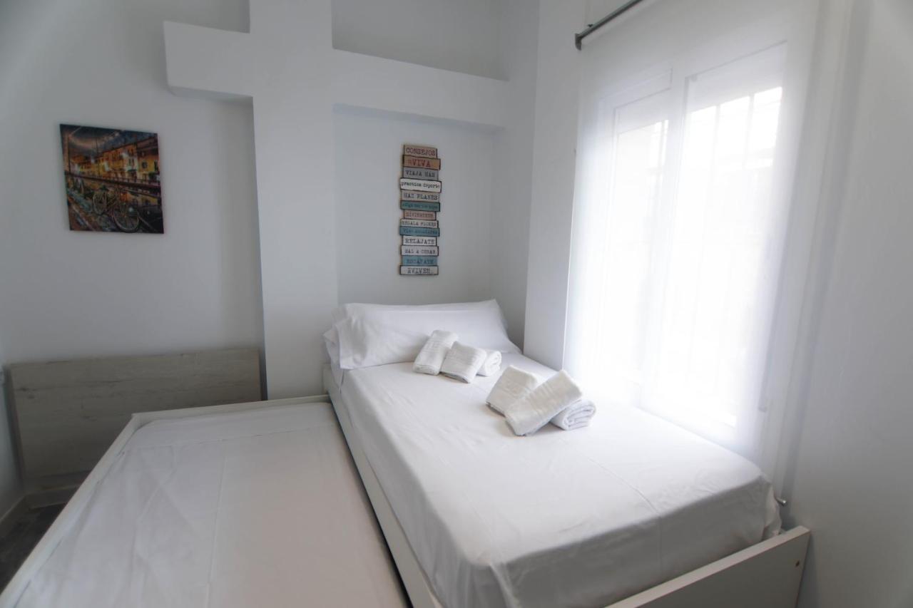 RentalSevilla Apartamento de 3 dormitorios en Triana Exterior foto
